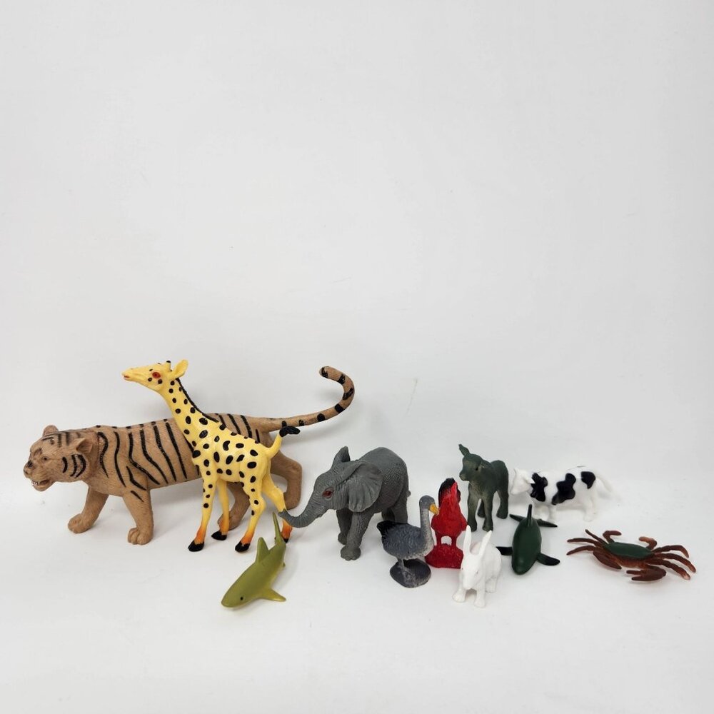 Set Of 11 Plastic Animal Figures Tiger Giraffe Elephant Shark Cow Rabbit Crab Sm